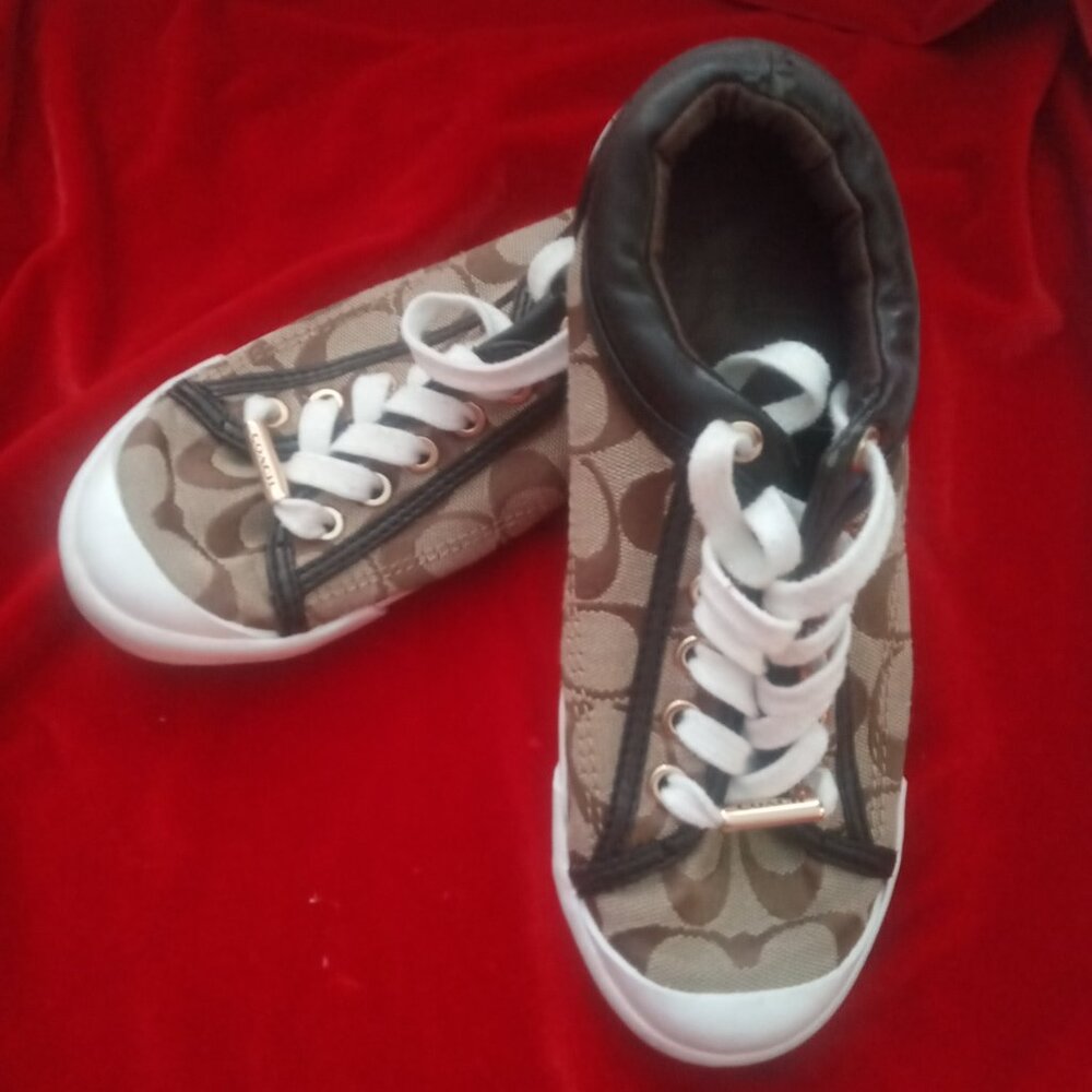 COACH Barrett Women's Sz 5B  Signature C Pattern Brown Sneaker Shoe  Brown